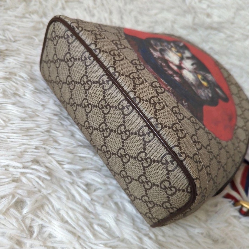 Gucci Beige Cat Print Backpack with Red Accent - Picture 6 of 16